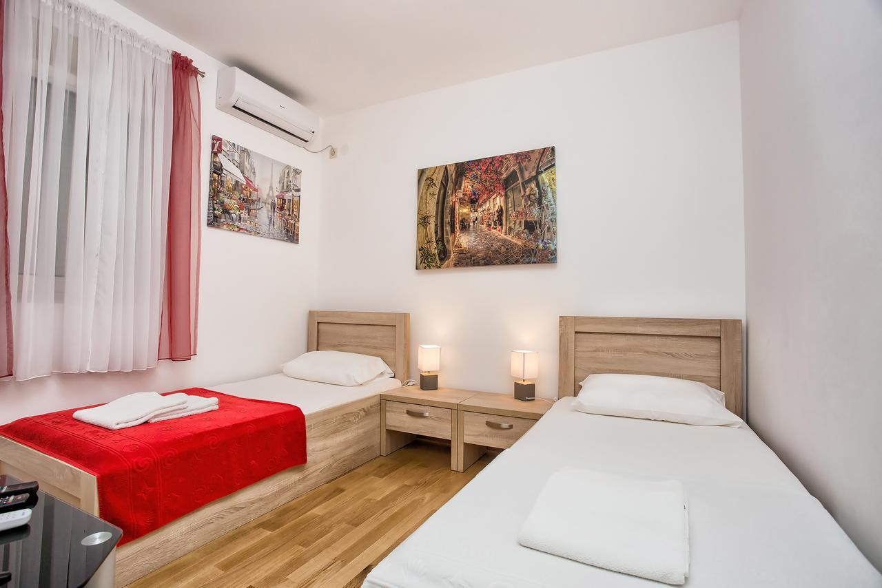 Lux Apartment Goodness Kotor Bagian luar foto