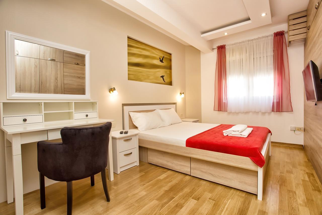 Lux Apartment Goodness Kotor Bagian luar foto