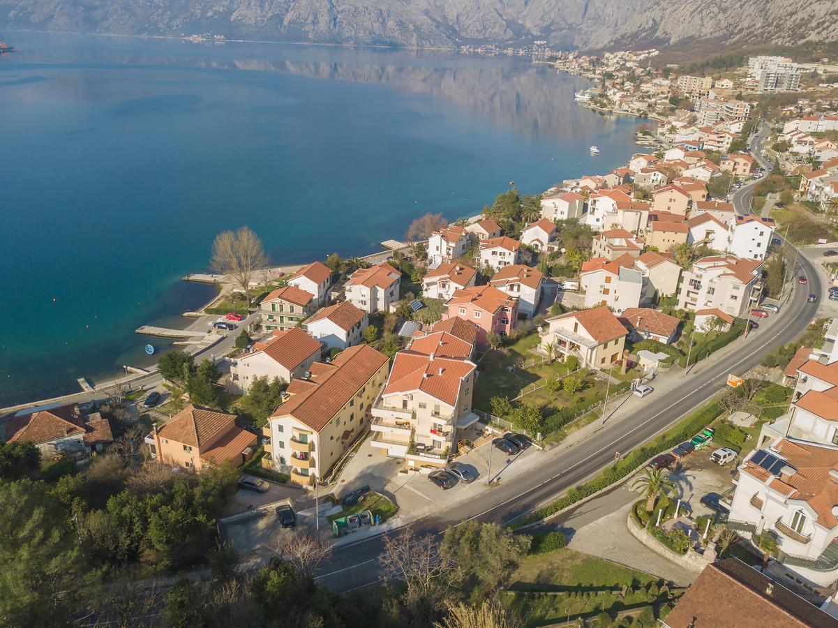 Lux Apartment Goodness Kotor Bagian luar foto