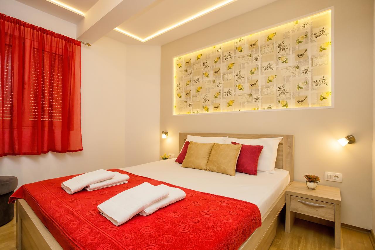 Lux Apartment Goodness Kotor Bagian luar foto