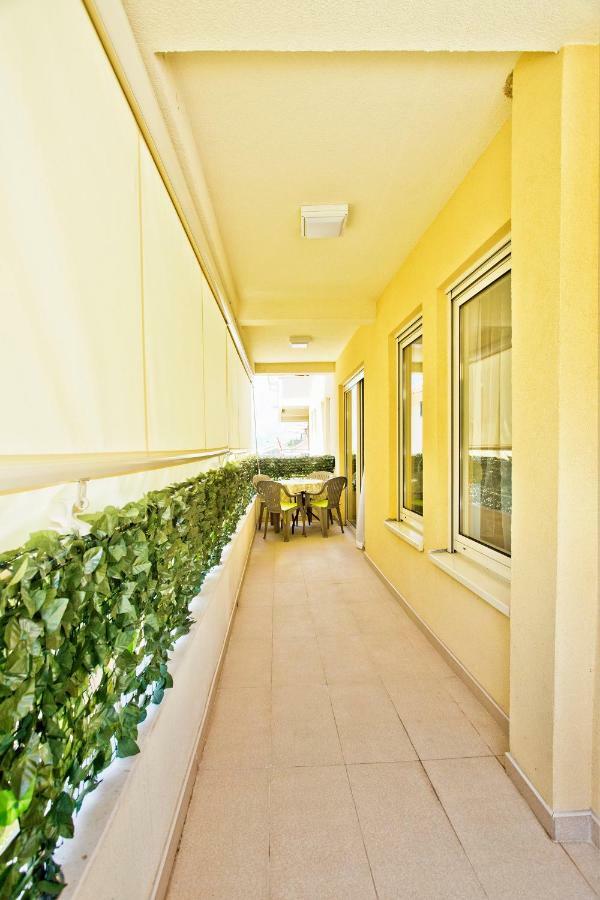 Lux Apartment Goodness Kotor Bagian luar foto
